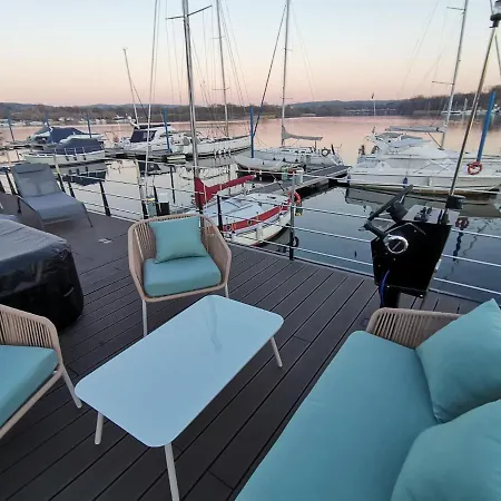 Houseboat Noemi Yacht Club Marina Di Verbella * Lisanza