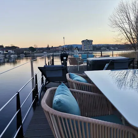 Houseboat Noemi Yacht Club Marina Di Verbella Bateau-hôtel