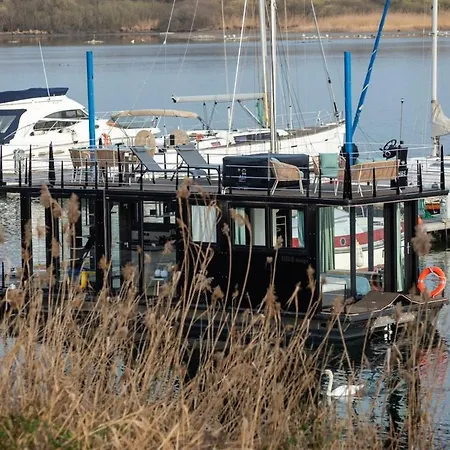 Botel Houseboat Noemi Yacht Club Marina Di Verbella Lisanza