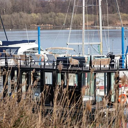 Botel Houseboat Noemi Yacht Club Marina Di Verbella Lisanza